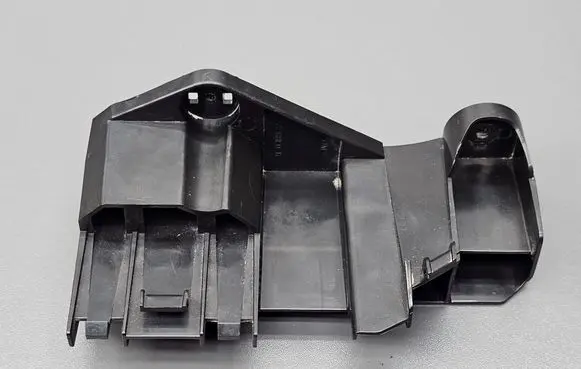 Suzuki Swift II Rear bumper mounting bracket 7182368L0