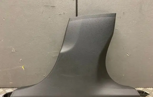 Volvo XC60 (B) pillar trim (bottom) 31425698