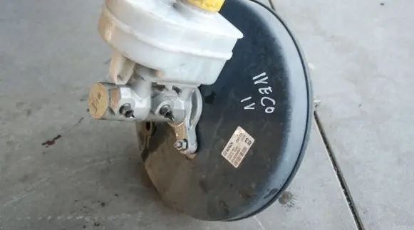 Iveco Daily 35 - 40.10 Brake booster 504269884