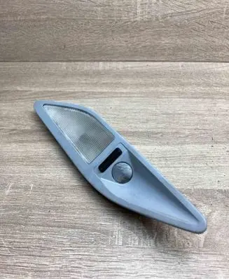 BMW 5 E39 Rear seat light 8363611