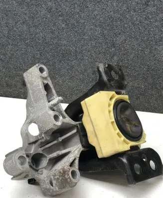 Renault Captur Engine mount vacuum valve 112845638