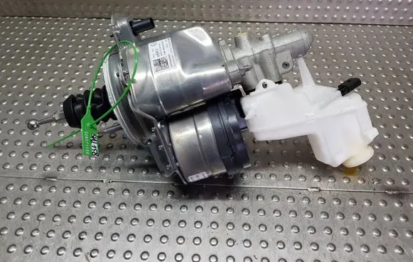 Volkswagen Golf VIII Brake booster S26371158 5WC614105AT 0265954077