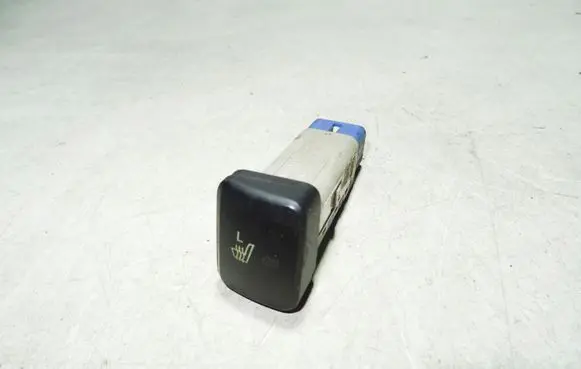 Hyundai Santa Fe Seat heating switch 202002962