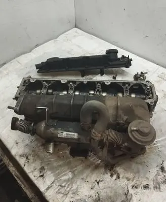 Peugeot 406 Engine head 9630377610