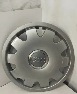 Audi A6 S6 C5 4B R16 wheel hub/cap/trim 4B0601147A PA66M15
