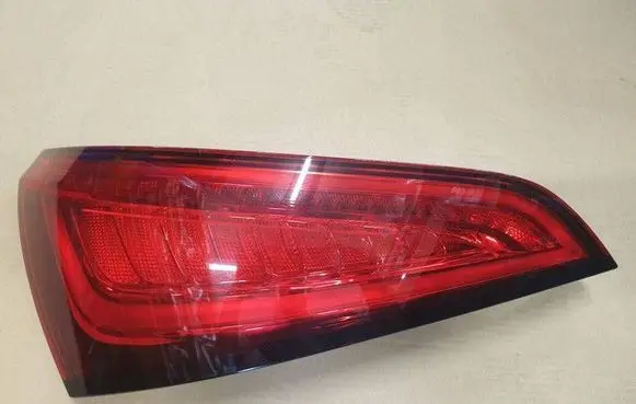 Audi Q5 SQ5 Tailgate rear/tail lights 8R0945093D