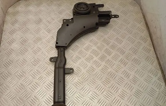 Rear door speaker