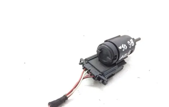 Audi A6 S6 C6 4F Brake pedal sensor switch 3B0945511C
