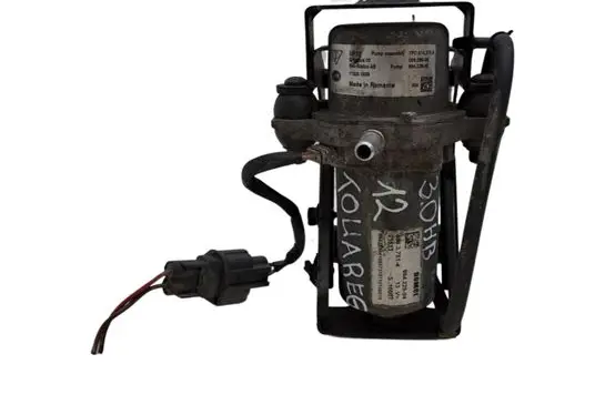 Volkswagen Touareg II Vacuum pump 7P0614215A