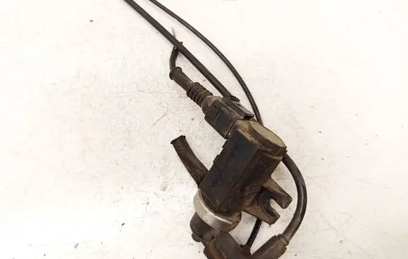 Skoda Superb B5 (3U) Turbo solenoid valve 1J0906627