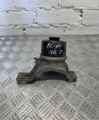 Volvo XC60 Engine mount bracket 66926F012DD