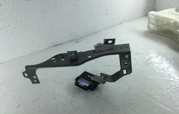 Toyota Land Cruiser (J150) Torque split ecu control unit/module 8953360270 36381111600