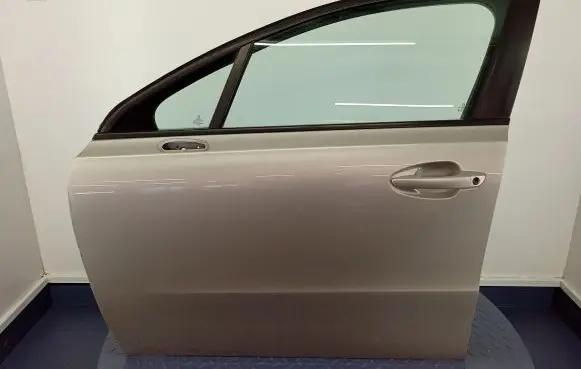 Peugeot 508 RXH Front door