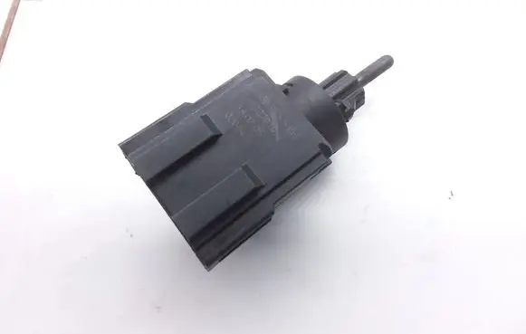 Skoda Octavia Mk2 (1Z) Brake pedal sensor switch 3B0945511C 19322010