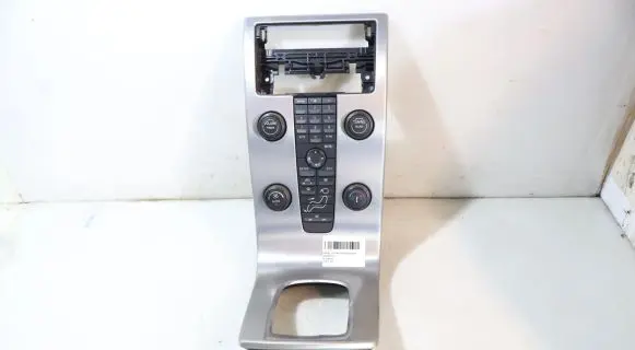 Volvo V50 Head unit multimedia control 