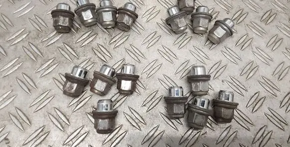 Toyota Yaris Nuts/bolts 