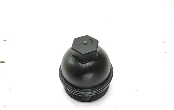 BMW 3 E90 E91 Oil filter cover 