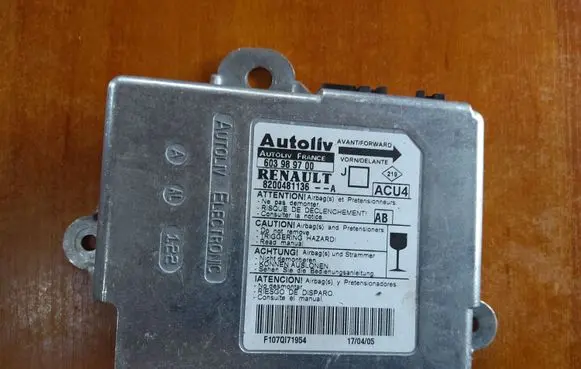 Renault Scenic II - Grand scenic II Airbag control unit/module 8200481136 603989700 F107QI71954