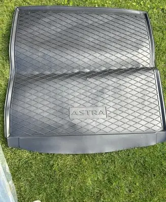Opel Astra J Rubber trunk/boot mat liner 13307834