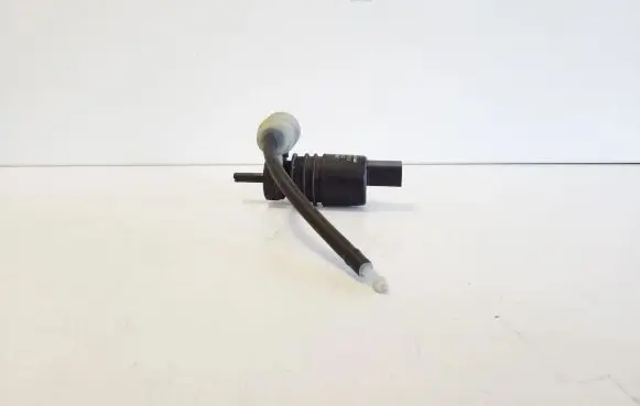 Mitsubishi Outlander Windscreen/windshield washer pump 3043125