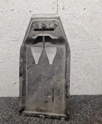 BMW M5 Front bumper skid plate/under tray 7905274