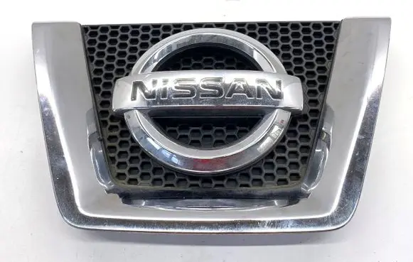 Nissan Qashqai Front grill 62382JD00A