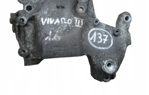 Opel Vivaro Engine mounting bracket