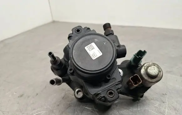 Ford Mondeo MK IV Fuel injection high pressure pump 9687959180 9424A050A