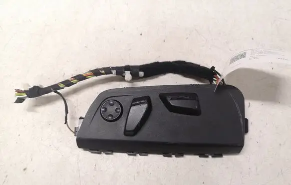BMW 5 F10 F11 Seat control switch 93022910401