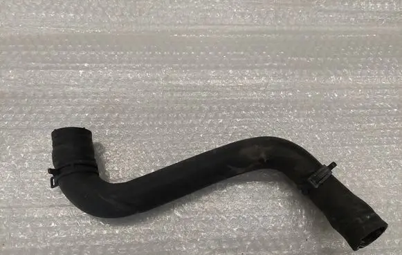 Mercedes-Benz CLA C117 X117 W117 Engine coolant pipe/hose A2465010282