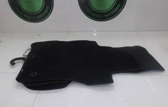Volkswagen Golf VI Car floor mat set 9588