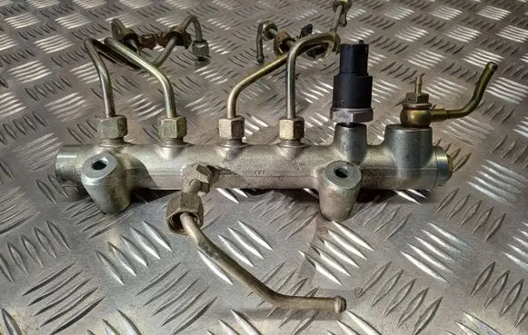 Opel Astra H Fuel main line pipe 0445214049 0281002398