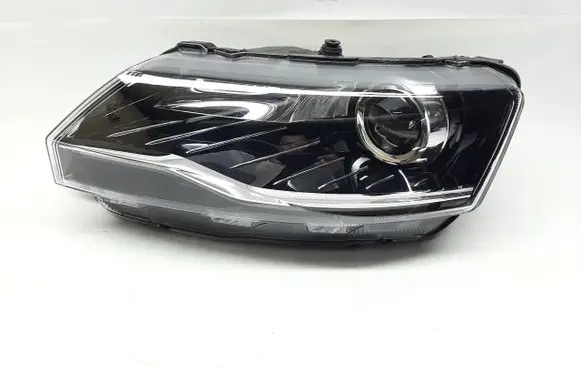 Skoda Rapid (NH) Headlight/headlamp 5JB941015C