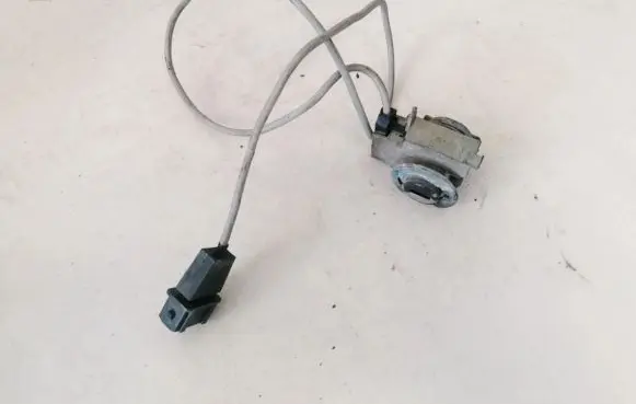 Audi A6 S6 C4 4A Front door lock (next to the handle) 