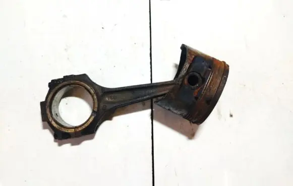 Ford Galaxy Piston with connecting rod