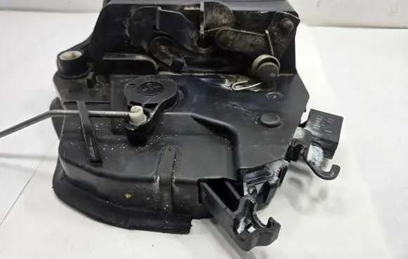 BMW X5 E53 Front door soft close latching motor 8402537583