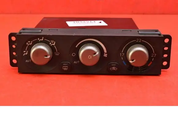 Mitsubishi Pajero Climate control unit MR958005