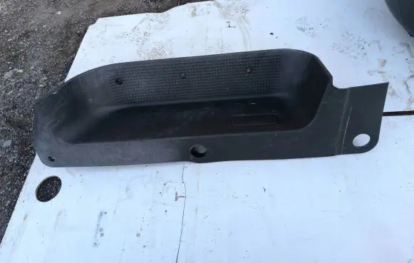 Opel Vivaro Front sill trim cover 8200523902 93857780 8200523988