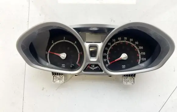 Speedometer (instrument cluster)