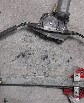 Ford Mondeo MK II Front door electric window regulator 0130821680