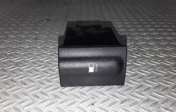 Skoda Octavia Mk1 (1U) Fuel tank opening switch 1U0959833C