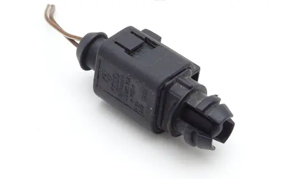 Volkswagen PASSAT B5.5 Outside/exterior temperature sensor 8Z0820535