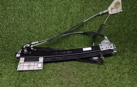 Audi A3 S3 8P Front door electric window regulator 8P7837461D