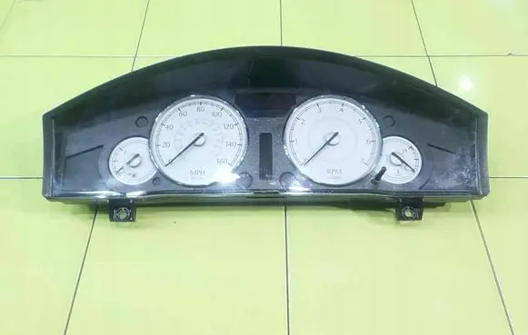 Chrysler 300 - 300C Speedometer (instrument cluster) 04836990AA