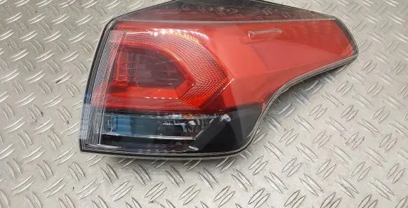 Toyota RAV 4 (XA40) Rear/tail lights 8155042201