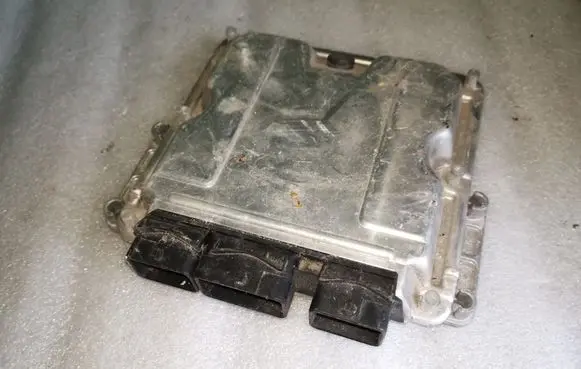 Citroen C5 Engine control unit/module 0281010808 9644721080