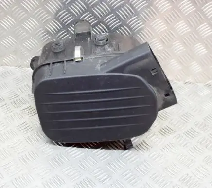 Air filter box