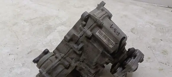 BMW 3 F30 F35 F31 Gearbox transfer box case 7505374