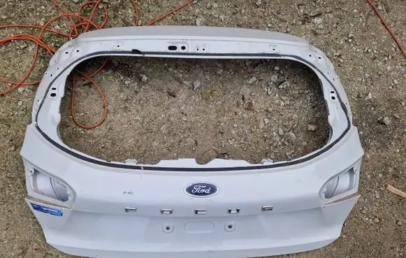 Ford Focus Truck tailgate JX7B-A40404-AB