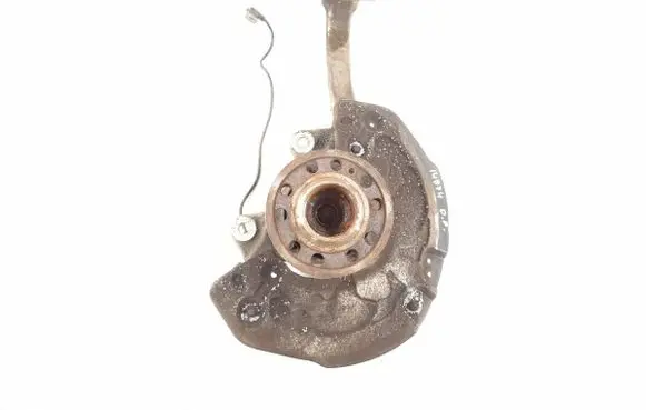 Front wheel hub